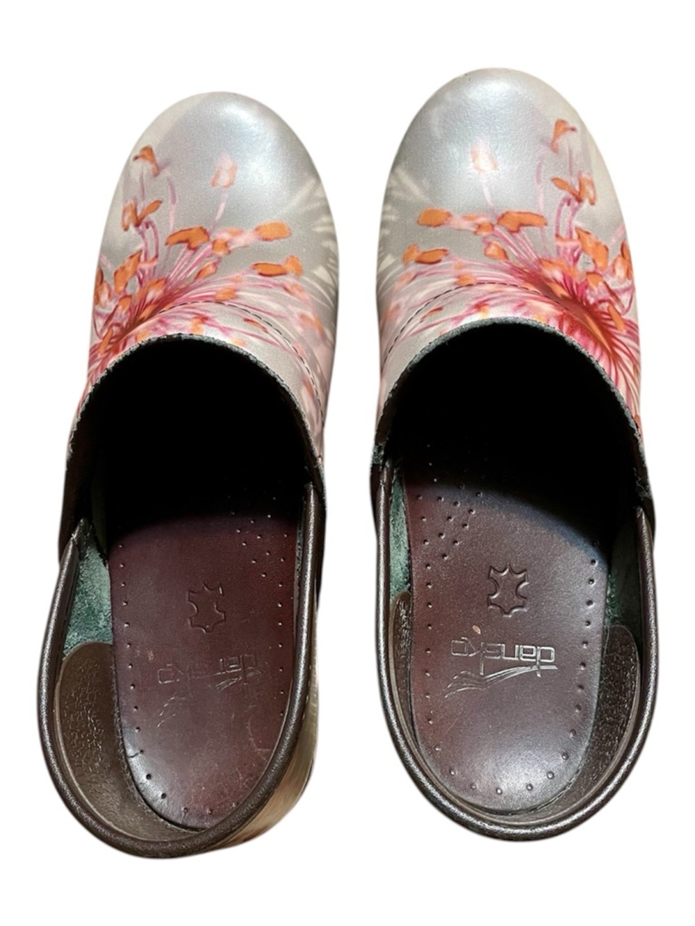 Dansko Professional Clog Ladies Size 39.
STUNNING red/orange floral color! - Picture 7 of 15